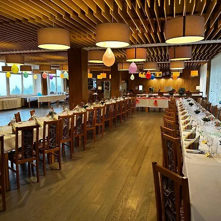 Hotel Horsky Jelenovska S Bazenem V Cene 3*