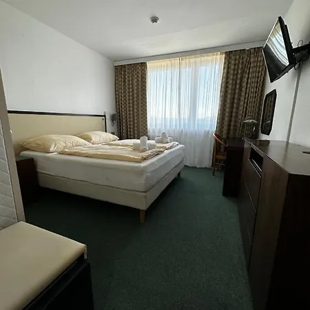 Horský Jelenovská S Bazénem V Ceně 3* Valašské Klobouky