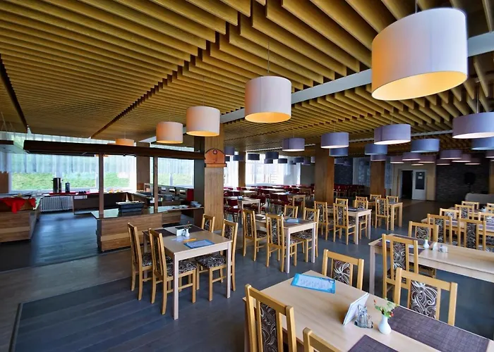 Horsky Jelenovska S Bazenem V Cene Hotel 3*