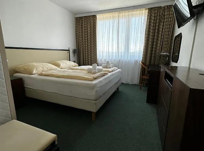 Horsky Jelenovska S Bazenem V Cene 3* Valašské Klobouky