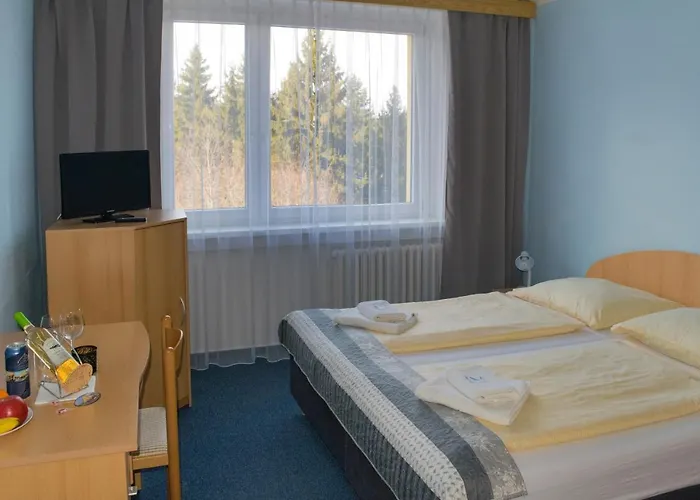 Hotel Horsky Jelenovska S Bazenem V Cene 3*
